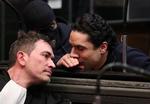 Medhi Nemmouche, her med sin forsvarer, forholdt sig tavs under retssagen. Nu venter stribevis af sager mod jihadister, som i disse dage bliver taget til fange i Syrien. Foto: 
     REUTERS/Yves Herman
   Foto: Yves Herman/Ritzau Scanpix
