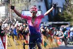 Endnu en af de mange talentfulde colombianere markerede sig i dag fornemt på den internationale scene, da den 22-årige Daniel Martinez vandt 7. etape i Paris-Nice. Foto: Anne-christine Poujoulat/Ritzau Scanpix