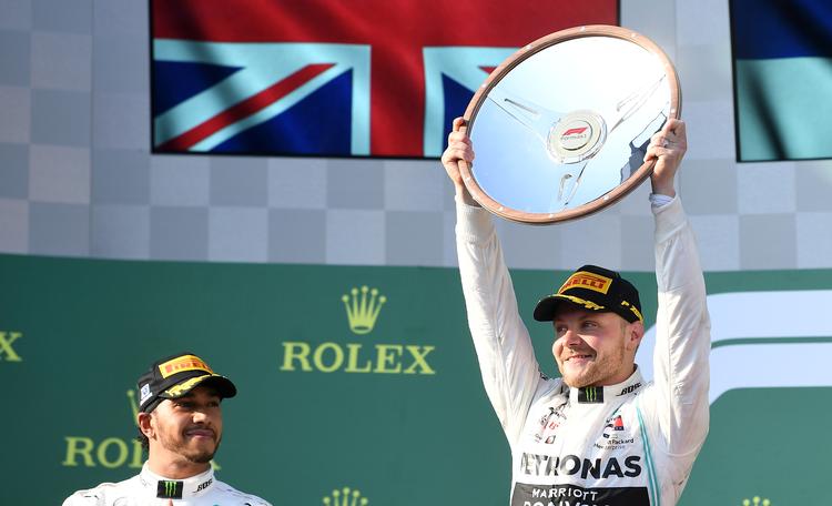 Efter syv andenpladser sidste år stod Valtteri Bottas omsider øverst på podiet ved sæsonåbningen i Australien.  Foto: Stringer/Ritzau Scanpix