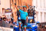 Jakob Fuglsang har god tid til at juble efter sin forrygende triumf på 5. etape i Tirreno-Adriatico.

 Foto: Dario Belingheri/Ritzau Scanpix