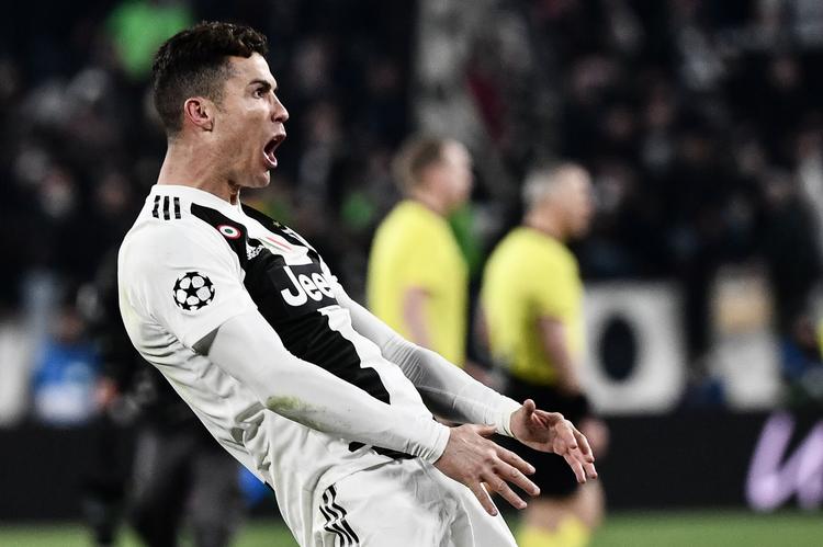 Denne obskøne gestus foretog Cristiano Ronaldo to gange, da Juventus sendte Atlético Madrid ud af Champions League. 
   Foto: Marco Bertorello/Ritzau Scanpix