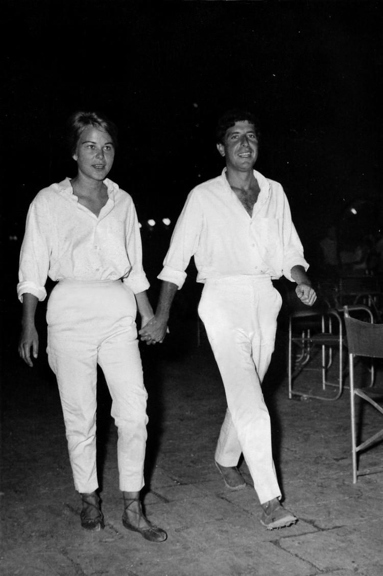 Marianne Ihlen og Leonard Cohen mødte hinanden på den græske klippeø Hydra i 1960 og indledte et forhold, der varede i omkring et årti. Derefter gik det roligt og udramatisk i opløsning.  Foto: Fra filmen