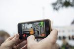 Der var en gang, hvor vi alle klarede os uden at være forbundet til hele verden. Sådan er det ikke mere. Og med 5G kommer dit selskab til at bestå af alt og alle. Arkivfoto.   Foto: Nanna Navntoft/POLFOTO