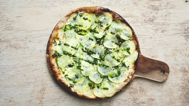 Dej på Vesterbro er bare et af tre nye pizzasteder i København. På billedet ses en vegetarisk spinatpizza.  