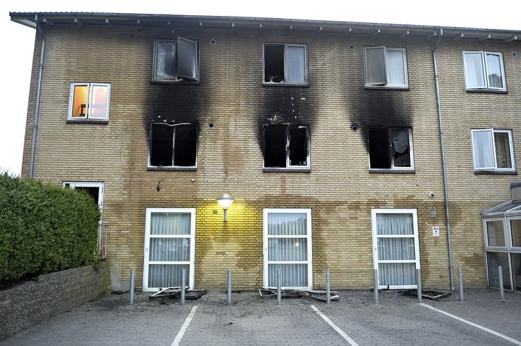 Tre beboere mistede livet ved en brand på plejehjemmet Farsøhthus sidste år. Efterfølgende har det vist sig, at der blandt andet manglede et automatisk sprinkleranlæg i bygningen.  Foto: Ernst van Norde/Ernst Van Norde
