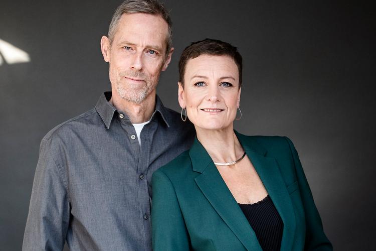 Kim Faber og Janni Pedersen  debuterer med krimien 'Vinterland', og det er de sluppet rigtig godt fra. Historien er både underholdende og tankevækkende. PR Les Kaner