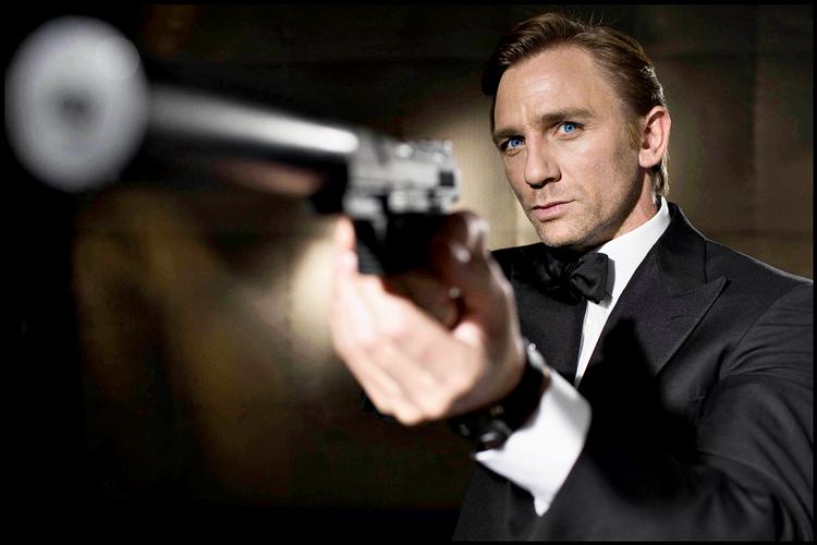 Den 25. film om agent 007 har budt på et instruktørskifte. Det bliver dog stadig Daniel Craig, der indtager rollen som Mr. Bond for femte gang. 
   Foto: Rodeo Drive Press/ALL OVER PRESS