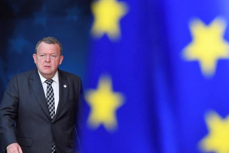 Lars Løkke Rasmussen håber, at Theresa May vil afsøge nye Brexitmuligheder, hvis hendes aftale falder for tredje gang næste uge. Men han tvivler. Foto: Toby Melville/Ritzau Scanpix