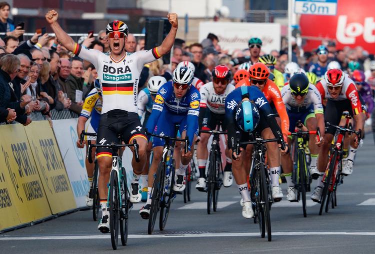 Den tyske mester Pascal Ackermann ville gerne have kørt Milano-Sanremo, men jubler i stedet over sejren i Bredene Koksijde Classic. Foto: Kurt Desplenter/Ritzau Scanpix