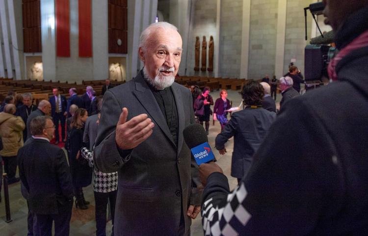 Præsten Claude Grou fotograferet 1. marts.  Foto: Sebastien St-jean/Ritzau Scanpix