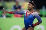 Simone Biles har vundet masser af medaljer, men snart er det slut, for hendes krop har smerter det meste af tiden. OL 2020 bliver punktum.
 
   Foto: Gregers Tycho/POLFOTO