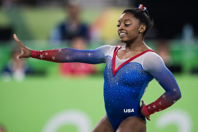 Simone Biles har vundet masser af medaljer, men snart er det slut, for hendes krop har smerter det meste af tiden. OL 2020 bliver punktum.
 
   Foto: Gregers Tycho/POLFOTO