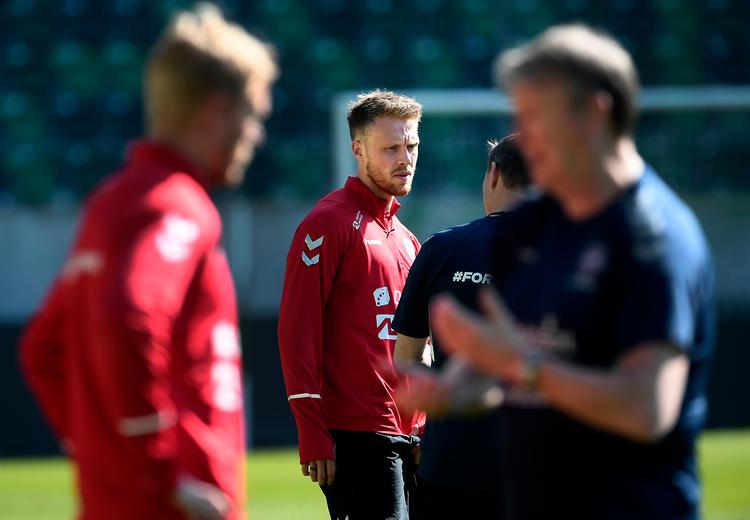 På trods af sin ustabile situation hjemme i klubben ligner Nicolai Jørgensen fortsat Åge Hareides foretrukne til den midterste angriberplads.
   Foto: Lars Poulsen/POLFOTO