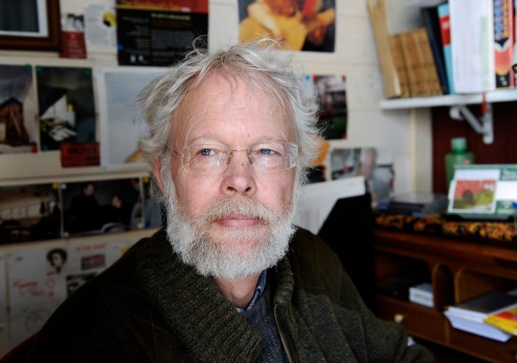 Poul Ruders har indrettet sin skurvogn i Ladby som troldmandens værksted.    Arkivfoto Mik Eskestad