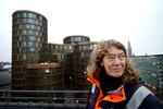 Arkitekt Lene Tranberg guider sammen med Dan Stubbergaard fra COBE og arkitekt Dorte Mandrup til årets Copenhagen Architecture Festival.
   Foto: Jens Dresling/POLFOTO
