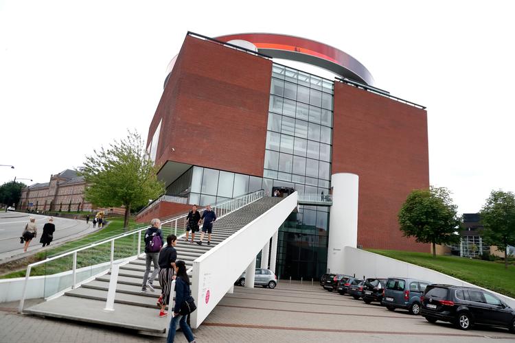 Kunstmuseet ARoS i Aarhus bygger om med helt nyt modtageområde. Alle er velkomne, også uden nødvendigvis at gå videre i kunstens haller. Foto: Jens Dresling/POLFOTO