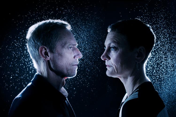 Kim Faber og Janni Pedersen har sammen skrevet krimien 'Vinterland'. Foto: Emma Sejersen. Fotokollage