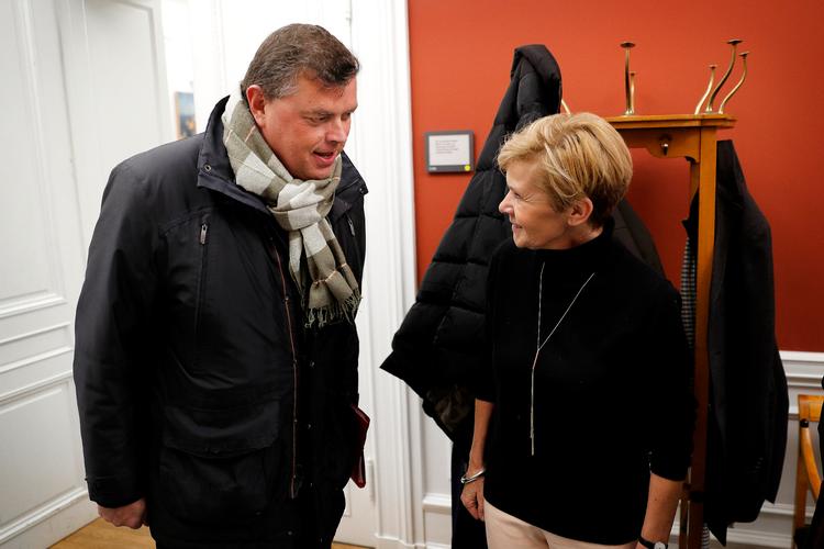 Mogens Jensen (S), her med kulturminister Mette Bock (LA), mener godt, at Radio24syv ville have kunnet videreføre sine koncepter et andet sted end København.  Foto: Jens Dresling/POLFOTO