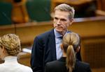 Mette Frederiksen vinder mest på flirten mellem S og DF, lyder det fra Politikens politiske kommentator.  Foto: Jens Dresling/POLFOTO