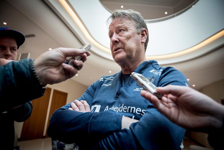 Landstræner Åge Hareide er ikke bange for at tage bladet fra munden og kritisere de fodboldbosser, der ikke tænker på andet end penge, og som ikke viger tilbage fra at drive rovdrift på spillerne. Foto: Mads Claus Rasmussen/Ritzau Scanpix