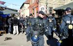 I marts 2014 rykkede politiet ind på Pusher Street og slog til mod det ulovlige hashmarked. Op mod 80 blev anholdt på og uden for Christiania. 

 

 
   Arkivfoto Mik Eskestad
