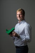 Far, Kjeld Kirk Kristiansen, overlod Lego-bestyrelsesposten til sønnen Thomas Kirk Kristiansen i denne uge. Dermed er han manden, der skal føre Legos læring gennem leg-dna videre.  Foto: Mathias Svold/POLFOTO