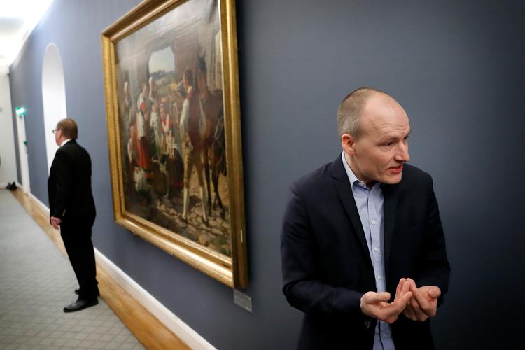Enhedslisten kalder nu indenrigsminister Simon Emil Ammitzbøl Bille i samråd for at få svar på, hvad regeringen mener om Venstres omgåelse af partistøttelo
   Foto: Jens Dresling/POLFOTO