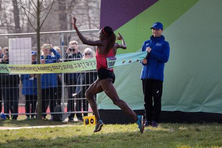 Hellen Obiri vandt guld i damernes løb.   Foto: Emma Sejersen/POLFOTO