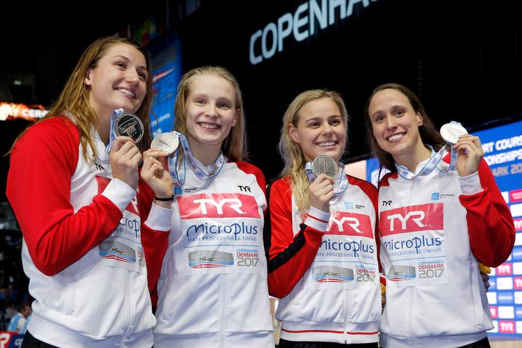 Ved kortbane-EM i 2017 var der medaljer til blandt andre Emilie Beckmann, Julie Kepp Jensen, Pernille Blume og Rikke Møller Pedersen, der vandt sølv i 4x50 meter medley.
   Foto: Jens Dresling/POLFOTO