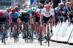 Nordmanden Alexander Kristoff slår overbevisende til i spurten efter de 252 km i Gent-Wevelgem.
 Foto: Yorick Jansens/Ritzau Scanpix