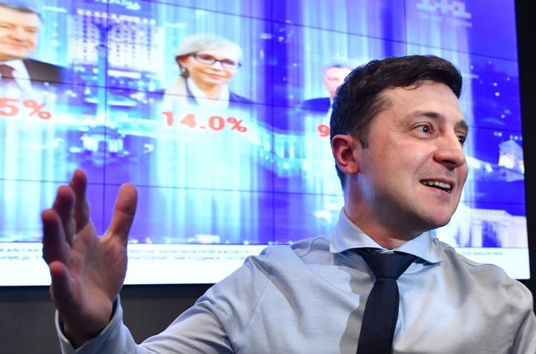 
    Komiker og aktivist Volodimir Zelenskij vinder første runde af præsidentvalget i Ukraine. Det viser flere valgstedsmålinger.(Photo by Genya SAVILOV / AFP)
   Foto: Genya Savilov/Ritzau Scanpix