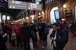 Togtrafikken på Københavns Hovedbanegård harhele morgenen været præget af aflysninger, fordi lokomotivførere strejker. Foto: Jens Dresling/POLFOTO
