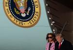 
   En whistleblower siger, at Trump-administrationen er gået imod sikkerhedsfolk og har givet en række personer adgang til Det Hvide Hus, selv om de på papiret ikke burde kunne få det. (Photo by NICHOLAS KAMM / AFP)
   Foto: Nicholas Kamm/Ritzau Scanpix