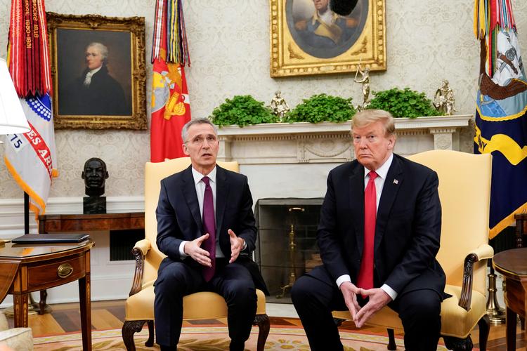 
 Donald Trump under  mødet med  NATOs generalsekretær Jens Stoltenberg . REUTERS/Joshua Roberts
   Foto: Joshua Roberts/Ritzau Scanpix