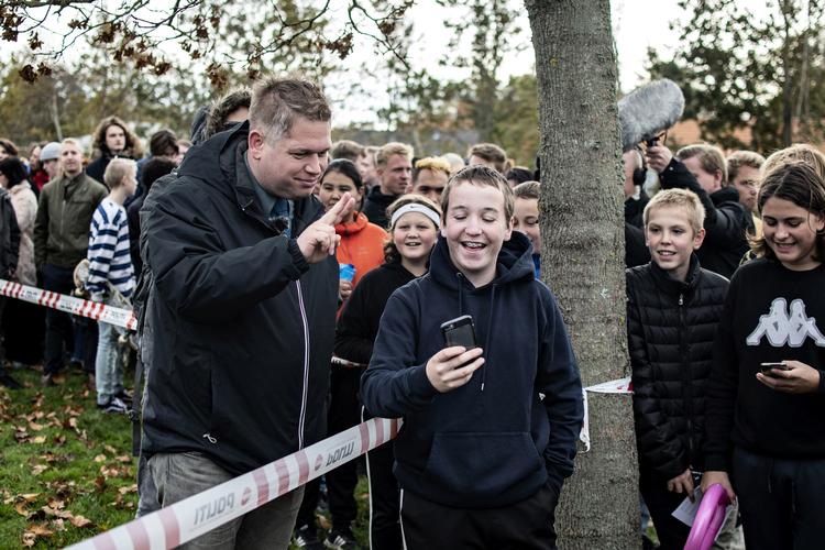 Rasmus Paludan skal i dag stille i retten i Glostrup - han risikerer at blive dømt for racistiske ytringer. Foto: Alexander Sjöberg