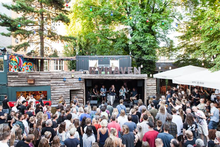 De gratis udendørskoncerter i Byhaven ved Pumpehuset er efterhånden blevet en fast forårs- og sommertradition. Foto: Anders Berg (pr)