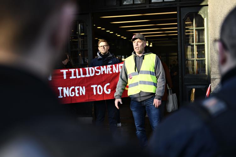 Hovedbanegården i København i mandags, hvor DSB lokomotivførere strejkede.  Foto: Philip Davali/Ritzau Scanpix