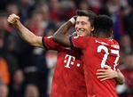 Bayerns polske angriber Robert Lewanowski havde nok at fejre. Han scorede to af Bayerns mål i 5-0-sejren over Dortmund. Foto: Andreas Gebert/Ritzau Scanpix