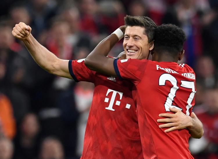 Bayerns polske angriber Robert Lewanowski havde nok at fejre. Han scorede to af Bayerns mål i 5-0-sejren over Dortmund. Foto: Andreas Gebert/Ritzau Scanpix