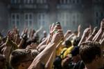 
På søndag går det løs igen på Brøndby Stadion. DBU opfordrer til, at fans holder sig fra homofobe ytringer i kampens hede. Billedet her er fra optakt til pokalfinalen mellem Brøndby og Silkeborg. Arkivfoto Anthon Unger