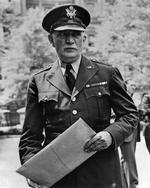 Den demokratiske præsident Franklin D. Roosevelt indkaldte Bill Knudsen til regeringsbyen og valgte ham siden til en ledende post i oprustningen af den elendigt udstyrede amerikanske hær. Foto: Gm Media Archive