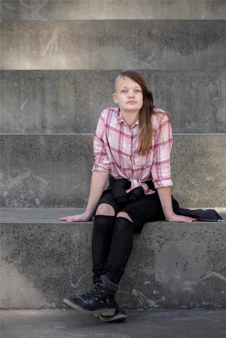 
15-årige Annika Lesanner fortæller om at være ung pige i 9dag.  Foto: Peter Hove Olesen/POLFOTO