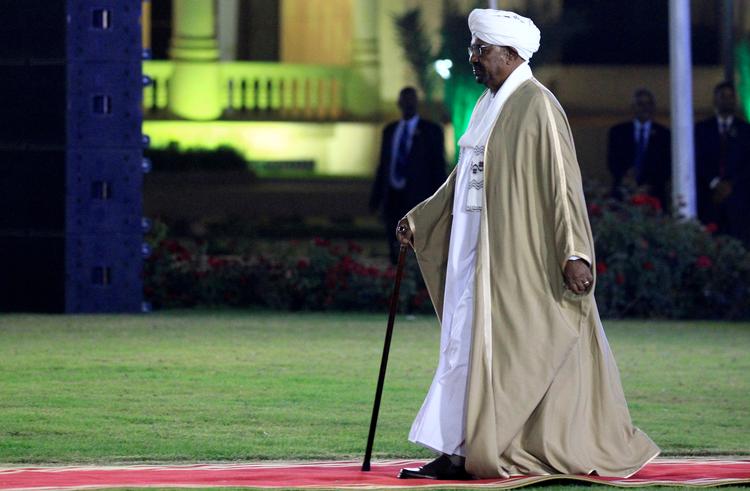 Ifølge regeringskilder går Sudans præsident, Omar al-Bashir, af. Det sker efter en periode med massive demonstrationer mod styret i Khartoum. Foto: Mohamed Nureldin Abdallah/Ritzau Scanpix