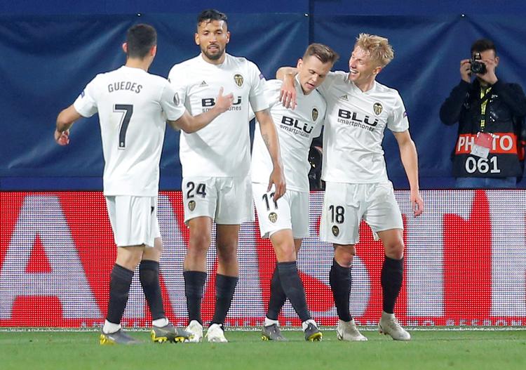 
    Den danske fodboldspiller Daniel Wass sendte Valencia på sejrskurs, da holdet torsdag mødte lokalrivalerne fra Villarreal i den første af to kvartfinaler i Europa League. Foto: Heino Kalis/Ritzau Scanpix