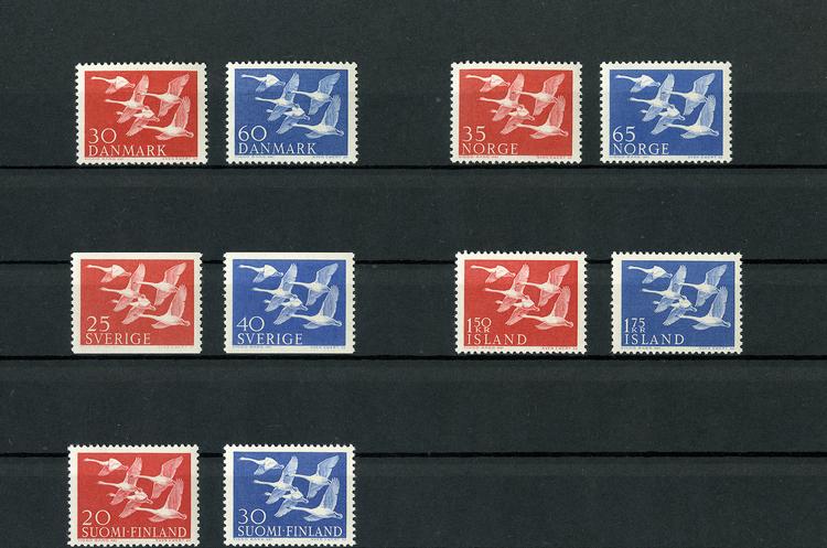 Foreningen Norden, som fylder 100 15. april, var blandt andet primus motor for Nordisk Råd, der blev stiftet i 1962. Få år tidligere, i 1956, udgav de nordiske postvæsener hver et sæt frimærker med fem svaner på Nordens Dag, som hvert år holdes 23. marts, dagen for stiftelsen af Nordisk Råd. Foto: Pr-foto