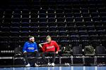 Henrik Møllgaard, Mikkel Hansen og resten af herrelandsholdet skal lørdag forsøge at revanchere onsdagens nederlag til Montenegro foran en udsolgt Royal Arena. 
   Foto: Jacob Ehrbahn/POLFOTO