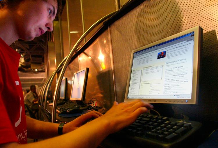 Et nyt russisk internet skal kunne kappe forbindelsen til det globale net, hvis det russiske styre mener, der er behov for det. 
 Foto: Sergey Ponomarev/Ritzau Scanpix