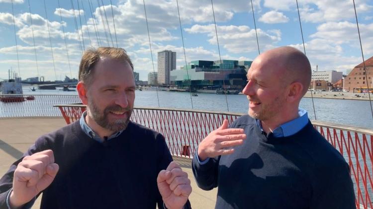 Mændene bag FCK-fansiden Copenhagen Sundays fik fredag tjansen som værter for EM i Danmark. Det satte en shitstorm hen over weekenden dog en stopper for.  Foto: DBU