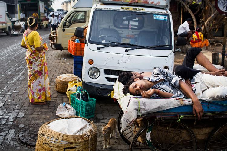 Indien har trukket flere hundrede millioner mennesker ud af fattigdom. Og i denne måned kan 900 millioner vælgere stemme om Indiens fremtid, skriver Anders Jerichow.

   Arkivfoto: Gregers Tycho