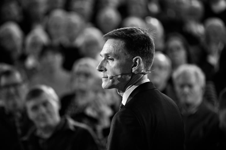 
    Dansk Folkepartis formand Kristian Thulesen Dahl vil indkalde justitsminister Søren Pape Poulsen (K) i samråd.
Det efter, at politiet har stoppet den kontroversielle partistifter af Stram Kurs og islamkritiker Rasmus Paludan s demonstrationer grundet optøjer på Nørrebro og i Albertslund.  Foto: Jacob Ehrbahn/POLFOTO